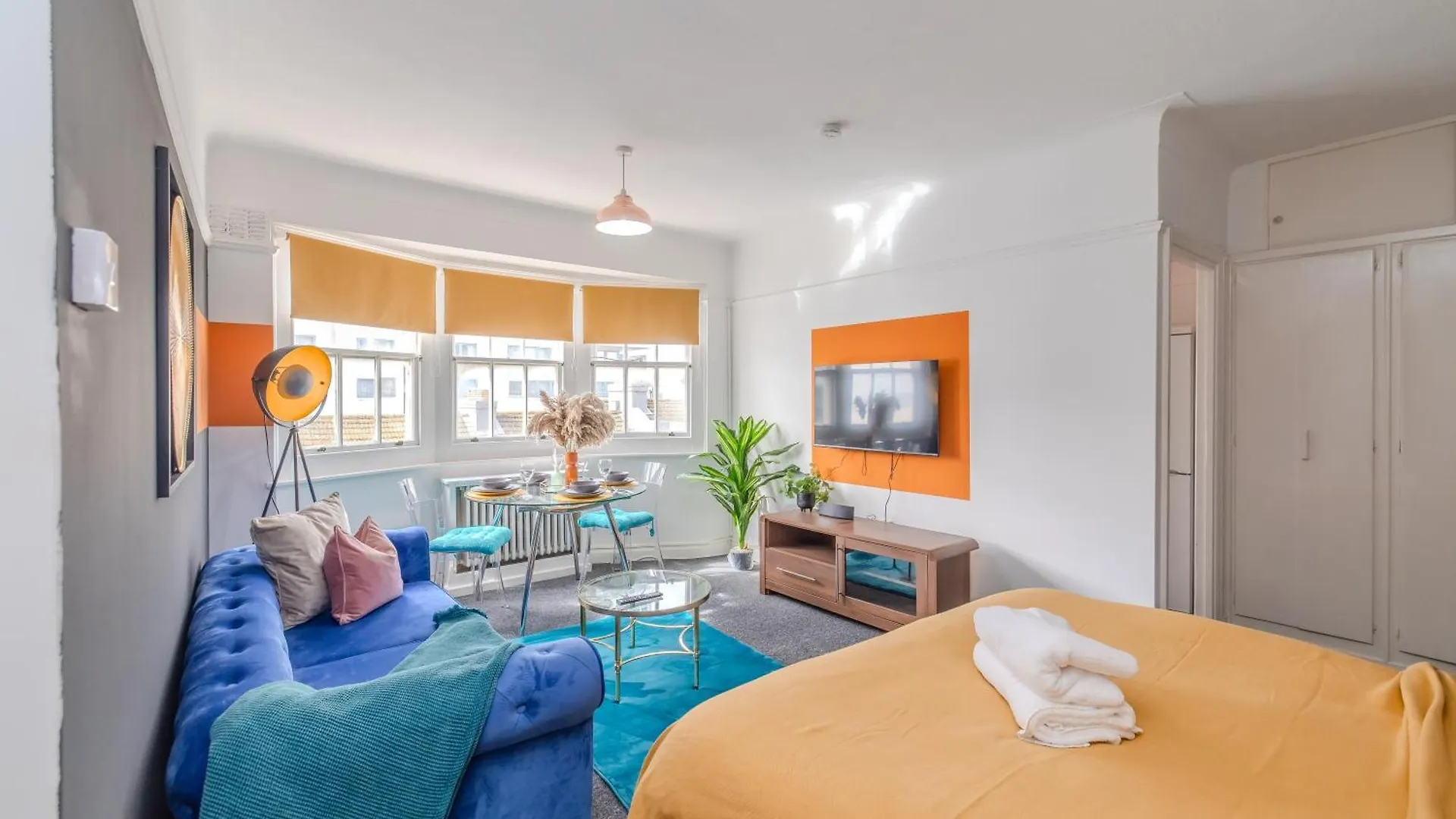 Apartment Sea View I Central Brighton Location I Sleep 3 I Next To Brighton Beach United Kingdom